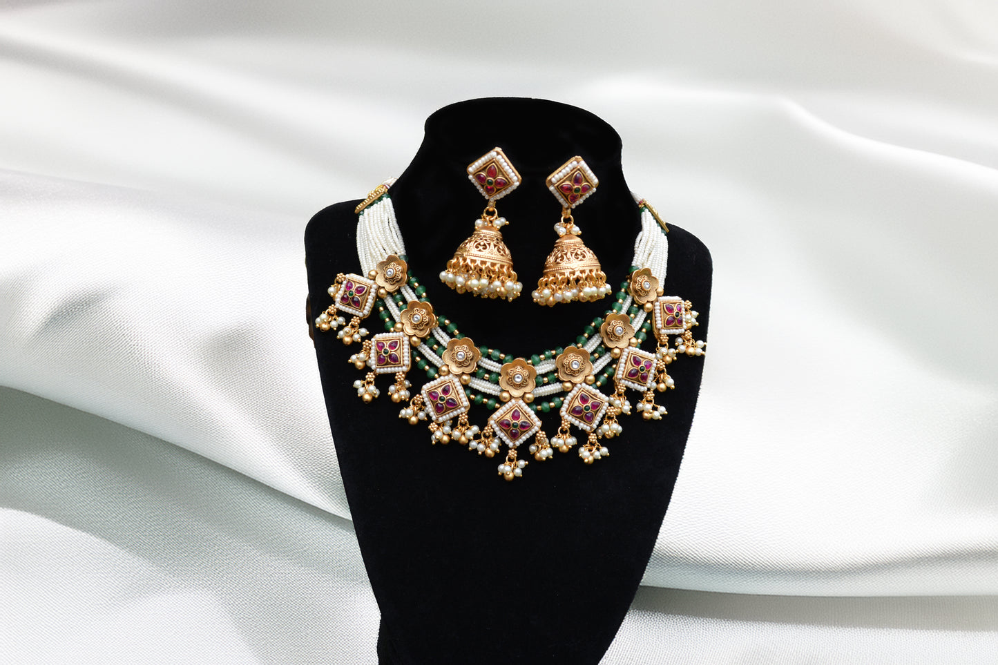 Matte Kundan Necklace