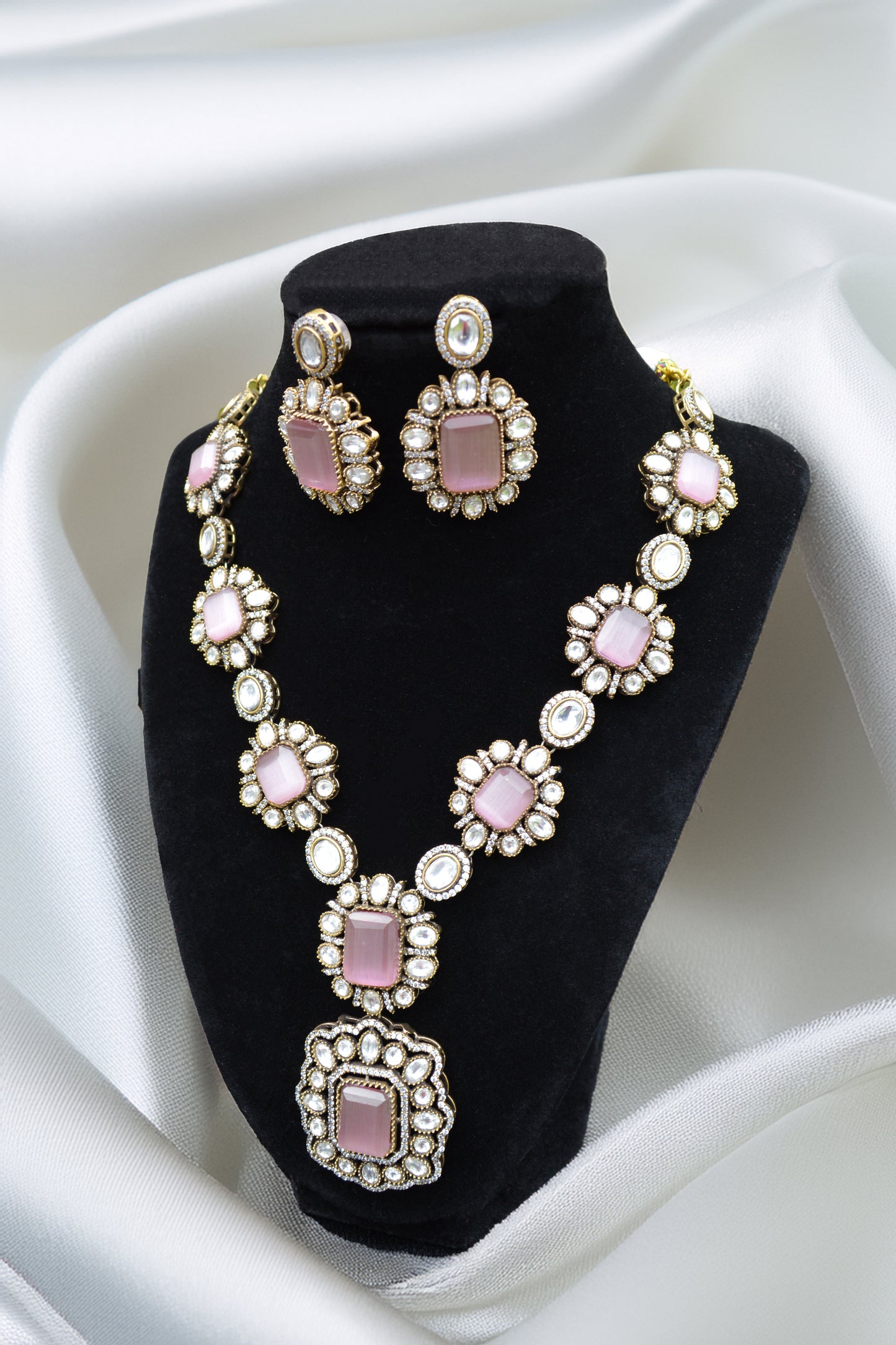 Victorian polish pendant necklace