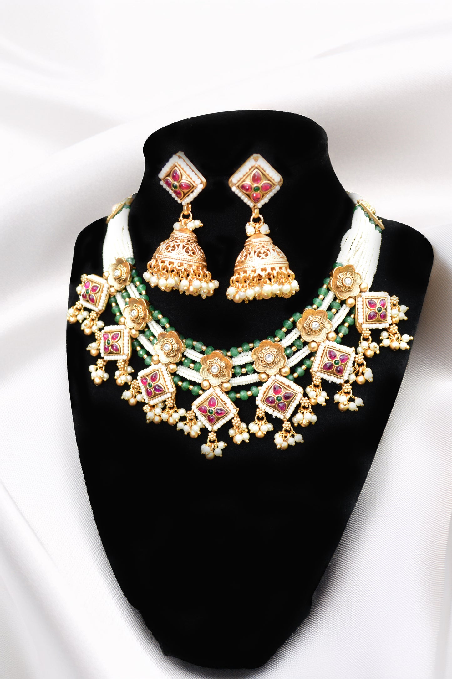Matte Kundan Necklace