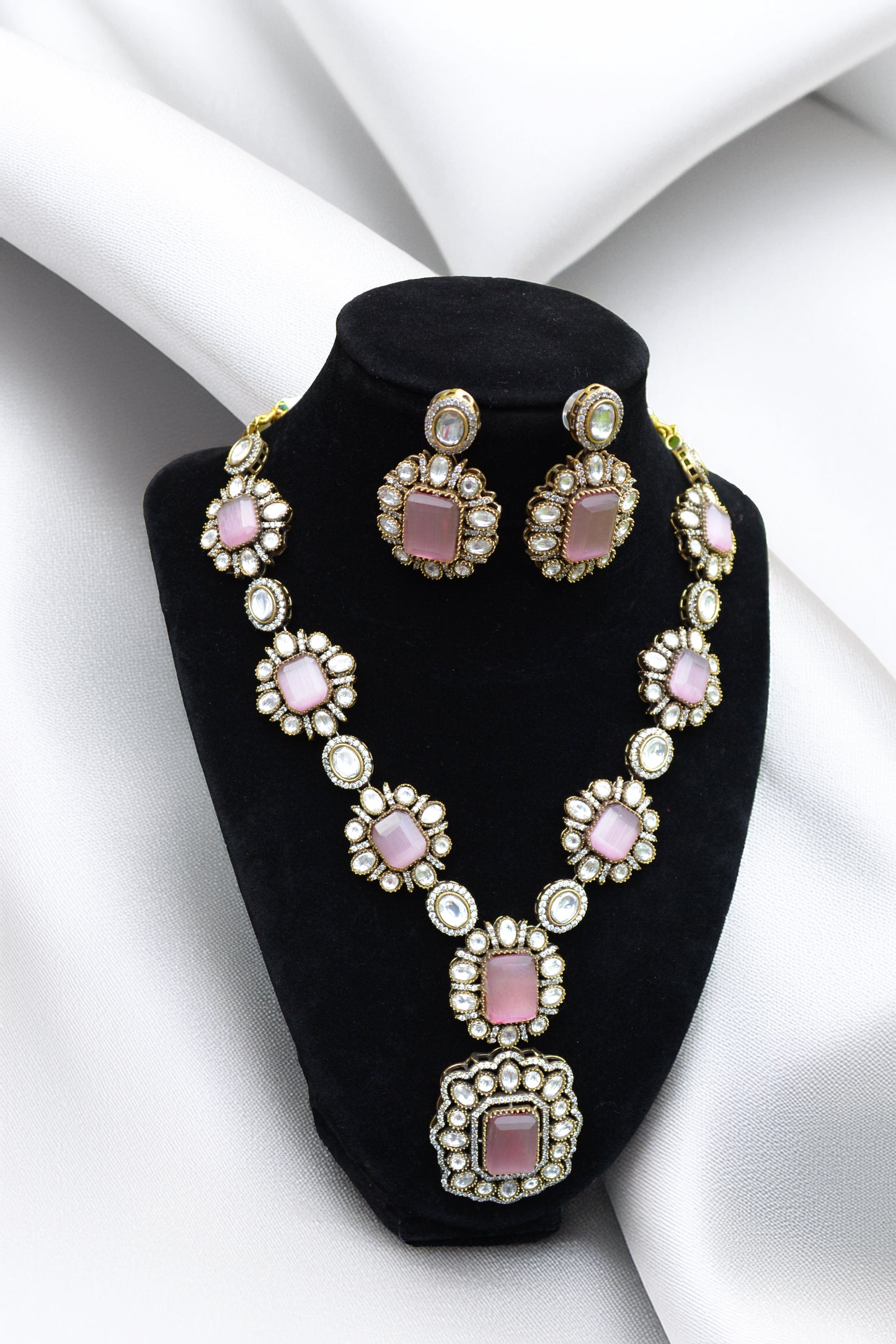 Victorian polish pendant necklace